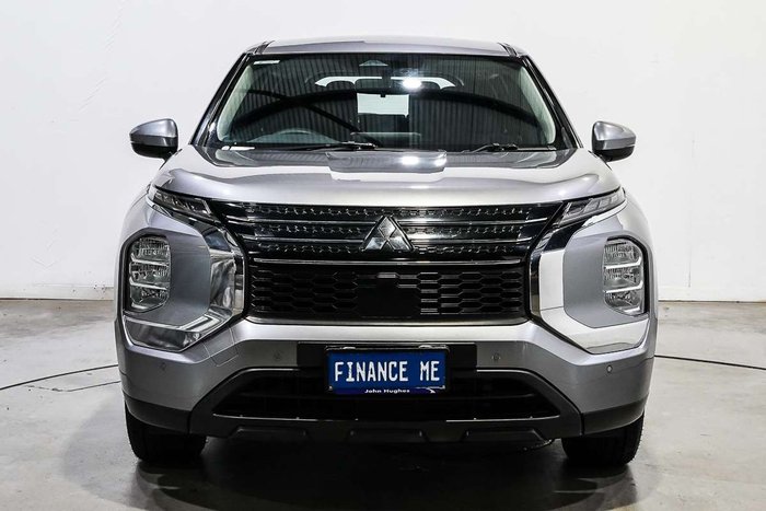 2022 Mitsubishi Outlander ES