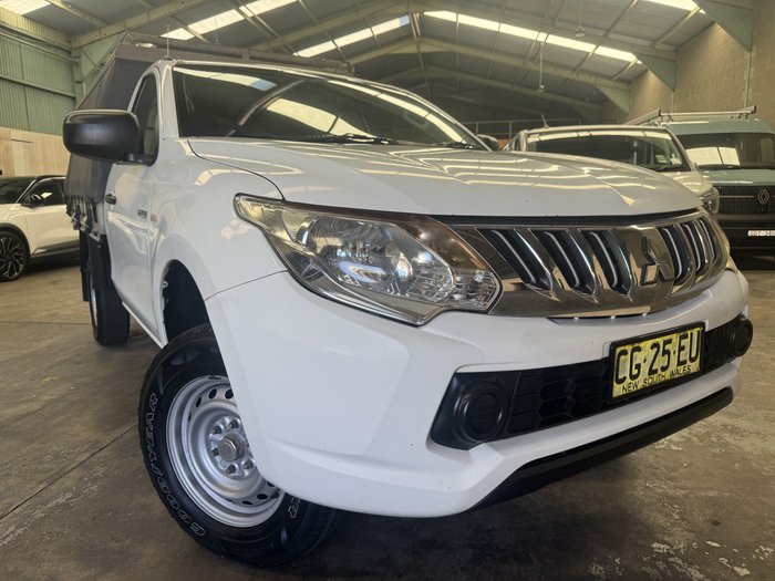 2015 Mitsubishi Triton