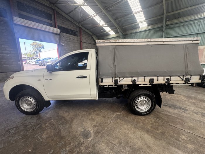 2015 Mitsubishi Triton GLX
