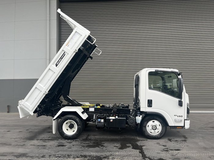2026 Isuzu N Series NMR 65/45-150 DT D25 Tri-Tipper