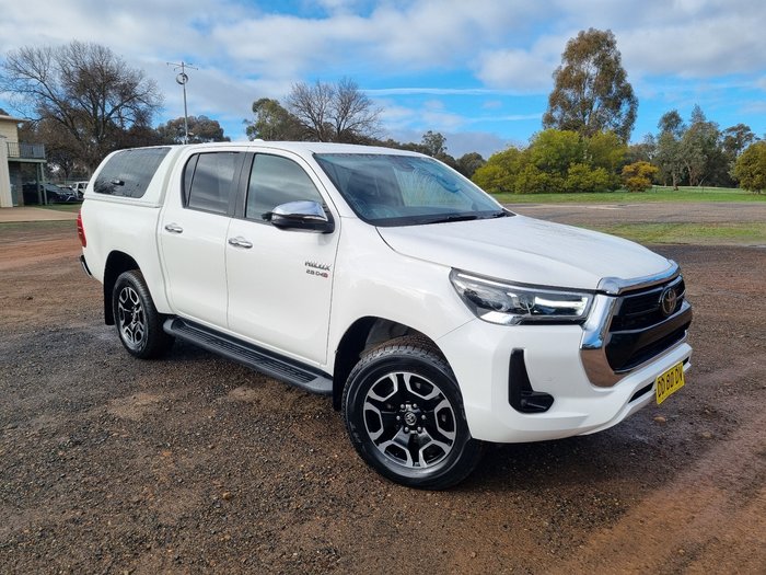 2022 Toyota Hilux 4x4 SR5 2.8L T Diesel Automatic Double Cab 2U76940 001