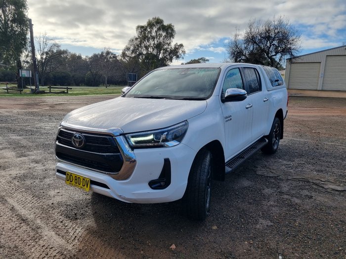2022 Toyota Hilux 4x4 SR5 2.8L T Diesel Automatic Double Cab 2U76940 001