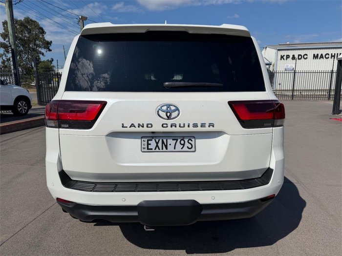 2023 Toyota Landcruiser GXL