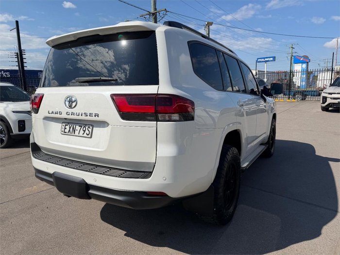 2023 Toyota Landcruiser GXL