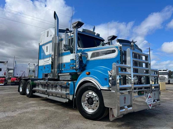 2020 Kenworth T909