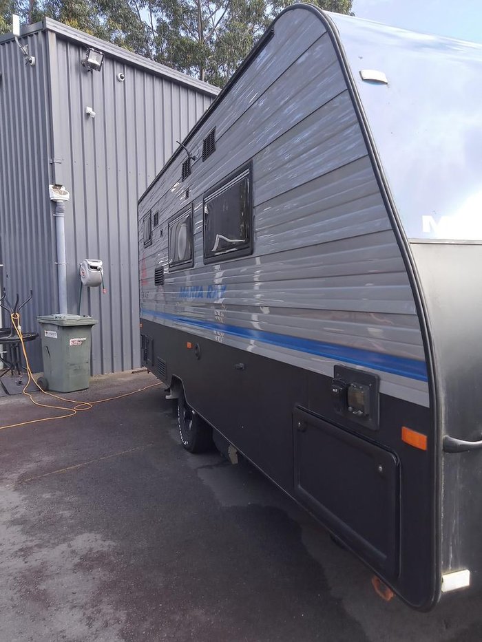 2020 New Age Caravans Manta Ray 18'6