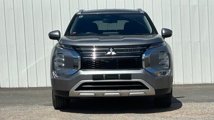 2022 Mitsubishi Outlander LS
