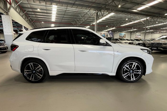 2025 BMW iX1 xDrive30 M Sport
