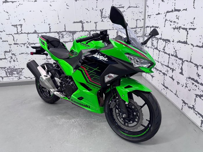 2023 Kawasaki Ninja 400 (EX400G) Ninja Green