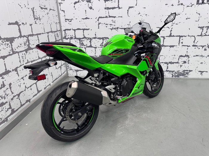2023 Kawasaki Ninja 400 (EX400G) Ninja Green