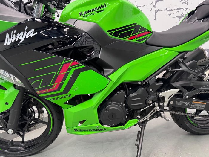 2023 Kawasaki Ninja 400 (EX400G) Ninja Green