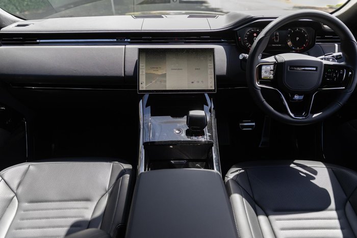 2026 Land Rover Range Rover Sport P635 SV Carbon