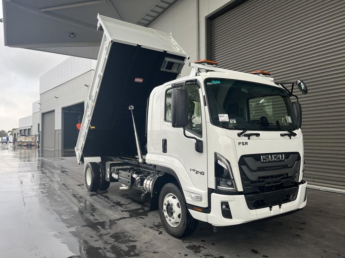 2025 Isuzu F Series FSR 140/120-240 AM R44