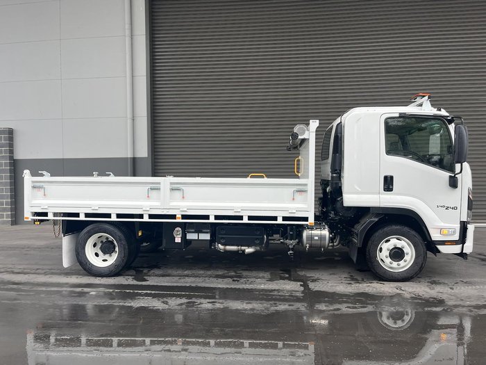 2025 Isuzu F Series FSR 140/120-240 AM R44