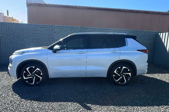 2024 Mitsubishi Outlander Exceed Tourer