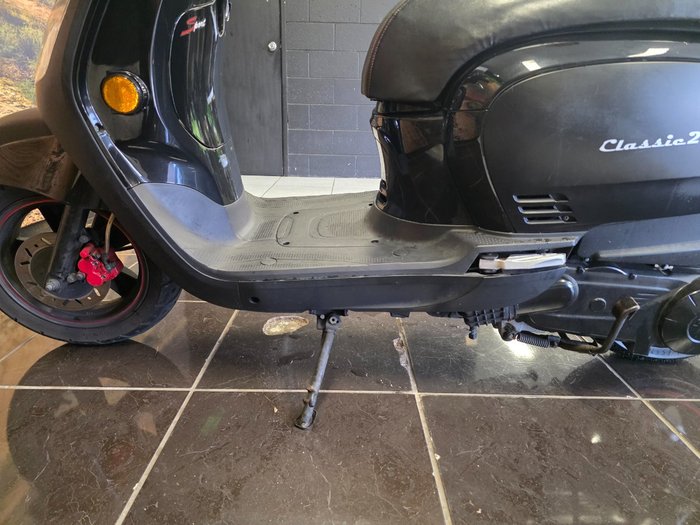 2018 SYM CLASSIC 200i BLACK