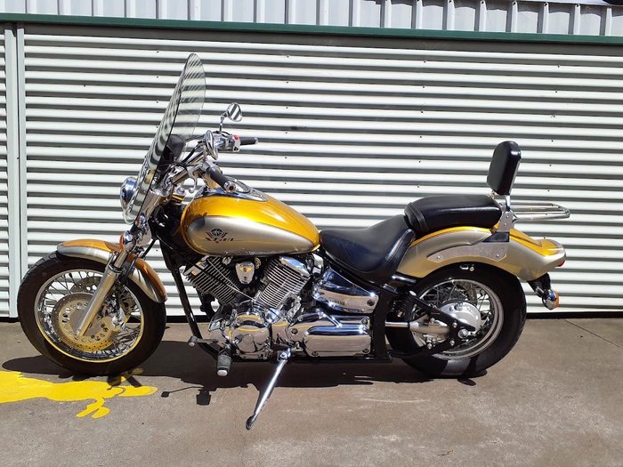 1999 Yamaha V-Star XVS1100 Custom V-Star Gold