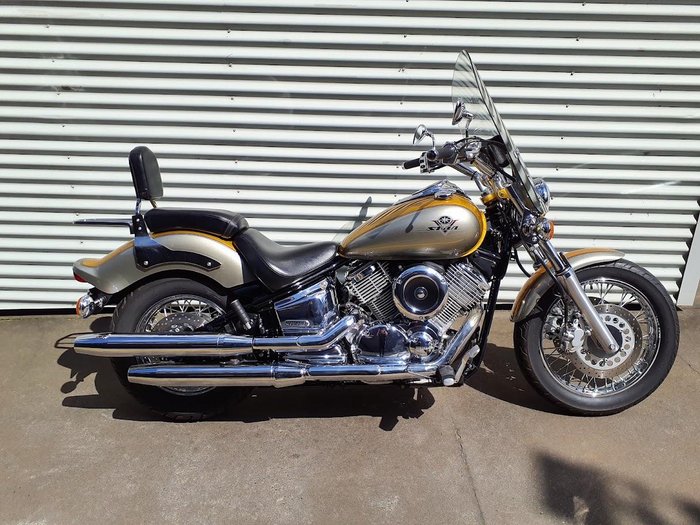 1999 Yamaha V-Star XVS1100 Custom V-Star Gold