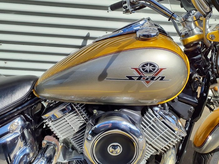 1999 Yamaha V-Star XVS1100 Custom V-Star Gold