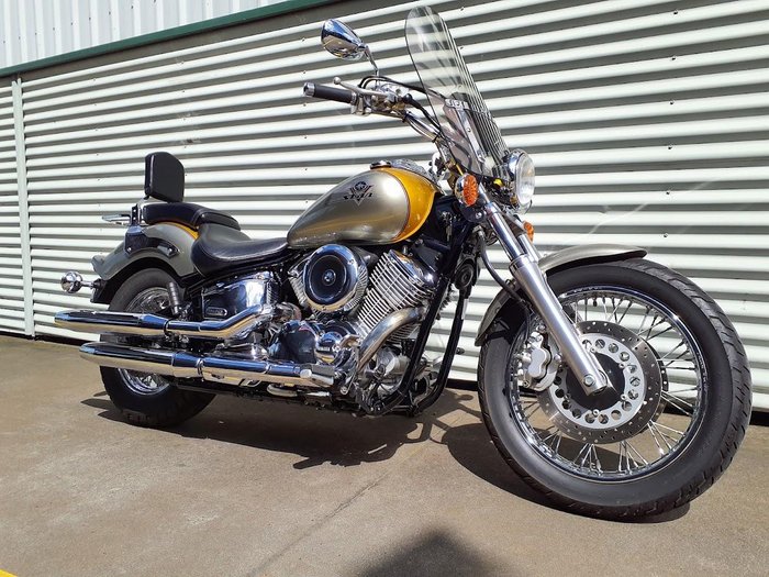 1999 Yamaha V-Star XVS1100 Custom V-Star Gold