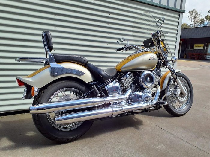 1999 Yamaha V-Star XVS1100 Custom V-Star Gold