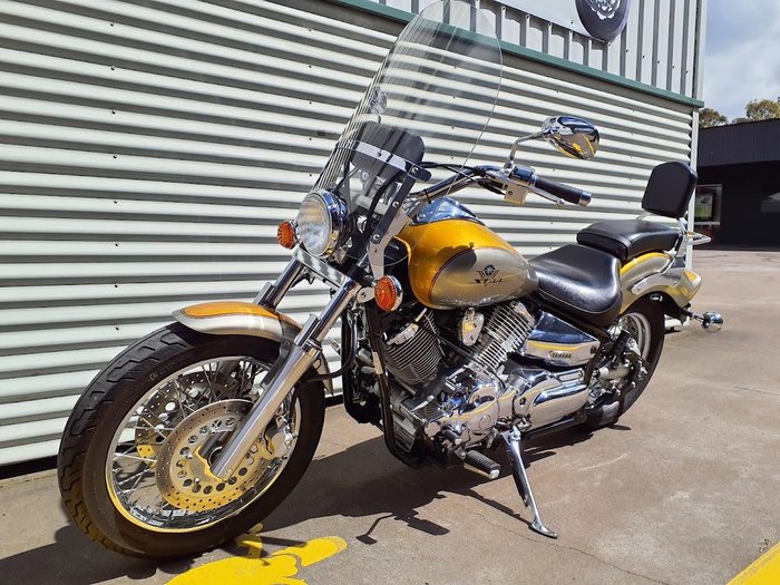 1999 Yamaha V-Star XVS1100 Custom V-Star Gold