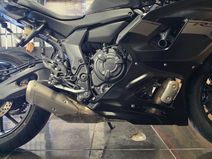 2024 Yamaha YZF-R7LA BLACK