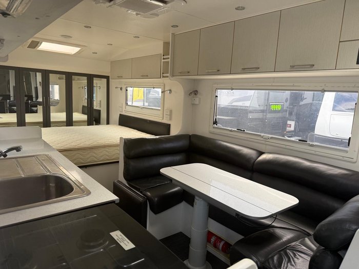 2015 New Age Caravans Oz Classic 22E