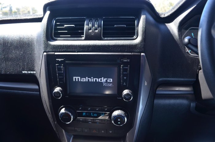 2019 Mahindra PIK-UP S10 Black mHawk