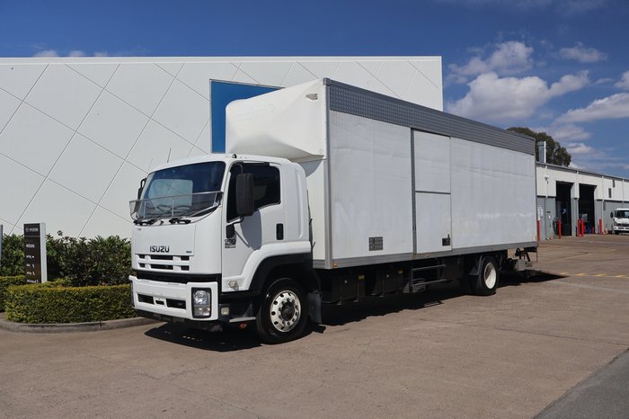 2015 ISUZU FTR