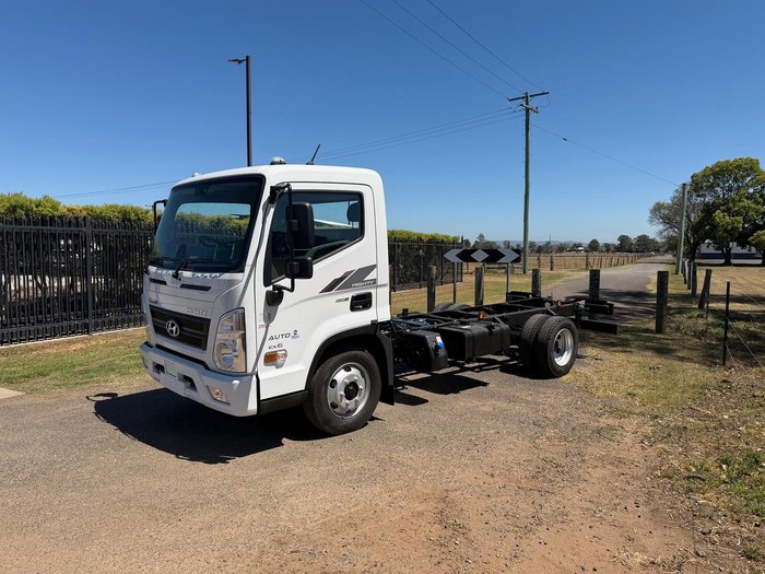 2026 Hyundai Mighty EX4/6