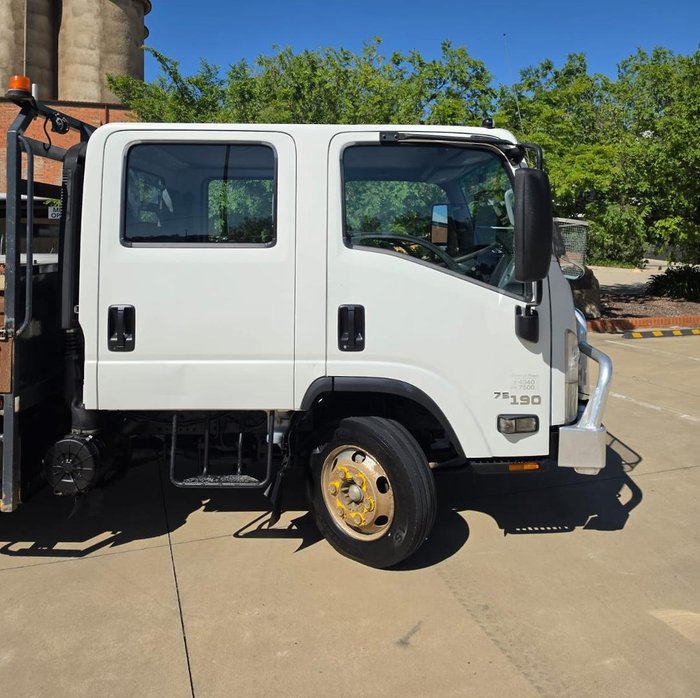 2016 Isuzu N Series
