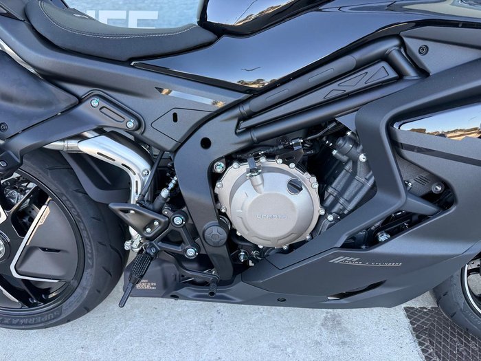 2026 CFMOTO 750SR-S SR Black