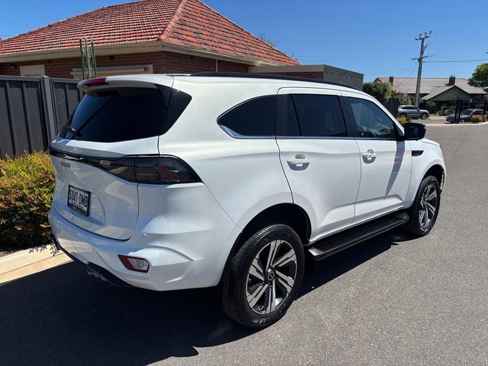 2026 Isuzu MU-X LS-T MY25.5 4X4 Dual Range Moonstone White
