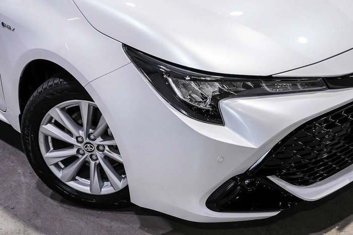 2025 Toyota Corolla SX Hybrid