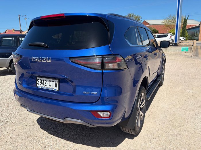 2022 Isuzu MU-X LS-T