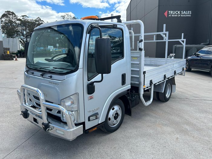 2016 Isuzu N Series NLR 45-150 Traypack