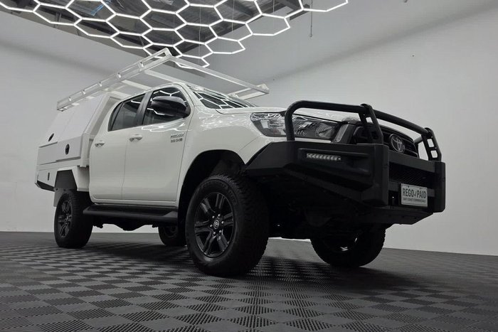 2022 Toyota Hilux SR