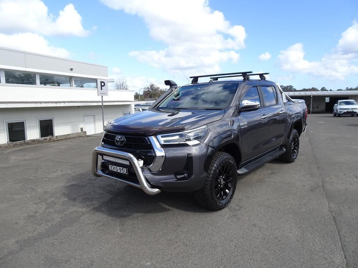 2020 Toyota Hilux SR5