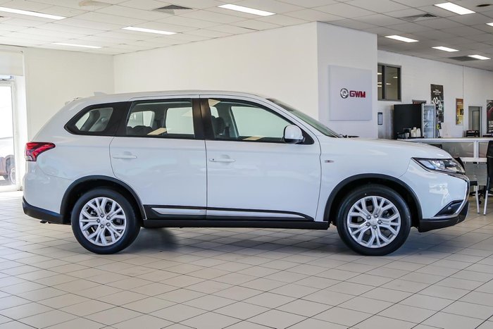 2021 Mitsubishi Outlander ES