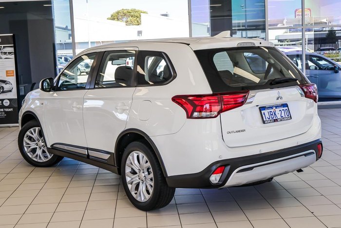 2021 Mitsubishi Outlander ES