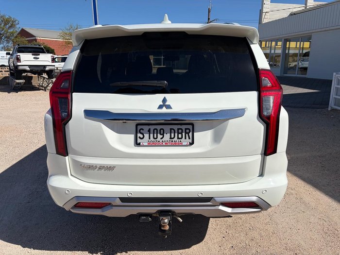 2024 Mitsubishi Pajero Sport GLS