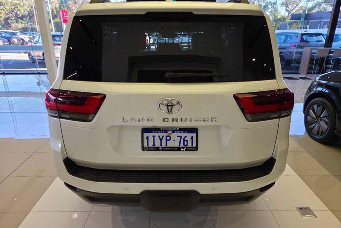 2022 Toyota Landcruiser VX
