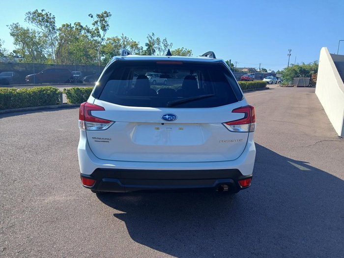 2025 Subaru Forester 2.5i