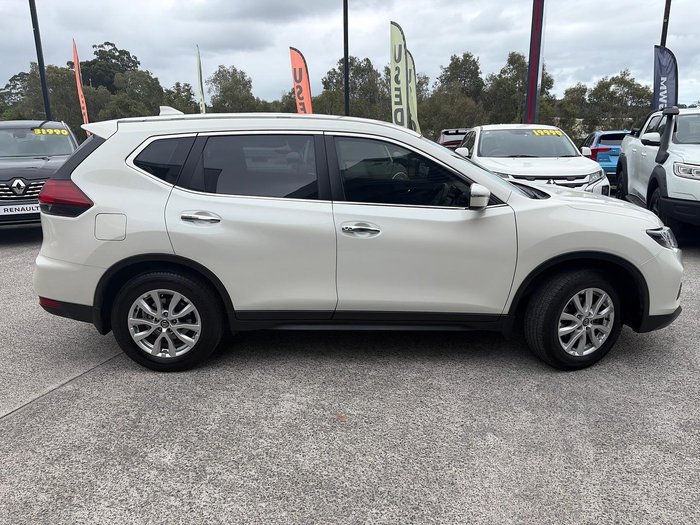 2022 Nissan X-TRAIL ST