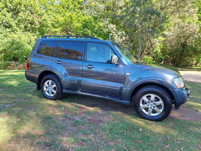 2006 Mitsubishi Pajero