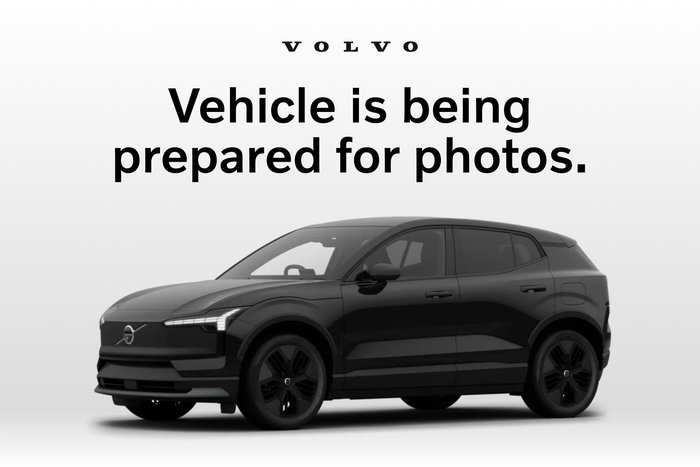 2026 Volvo EX30 Cross Country P8