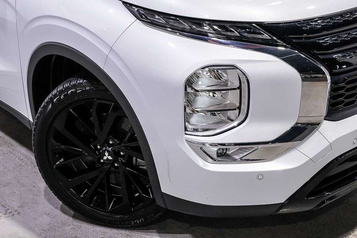 2024 Mitsubishi Outlander LS