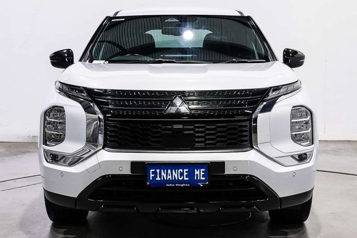 2024 Mitsubishi Outlander LS