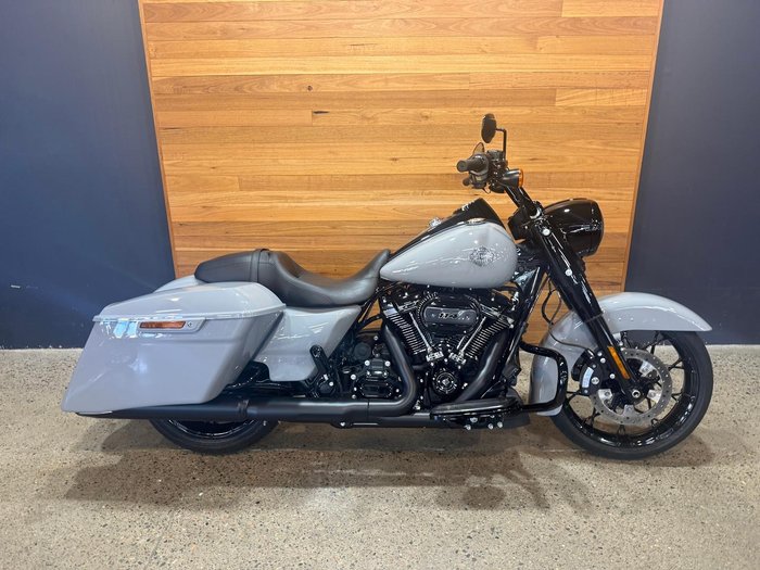2025 Harley-Davidson Road King Special 114 (FLHRXS)